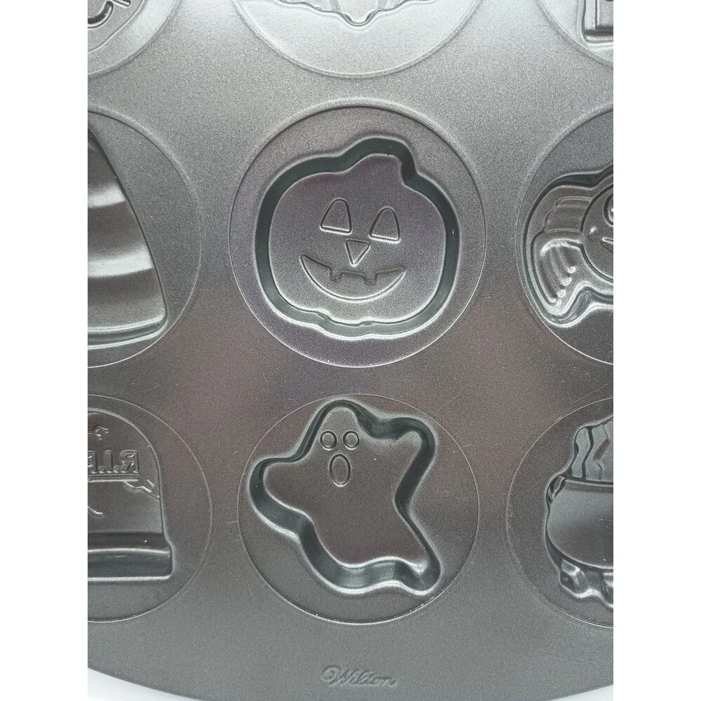 2008 WILTON HALLOWEEN COOKIE PAN 12 SPOOKY SHAPES Cat Bat Mummy Haunted House